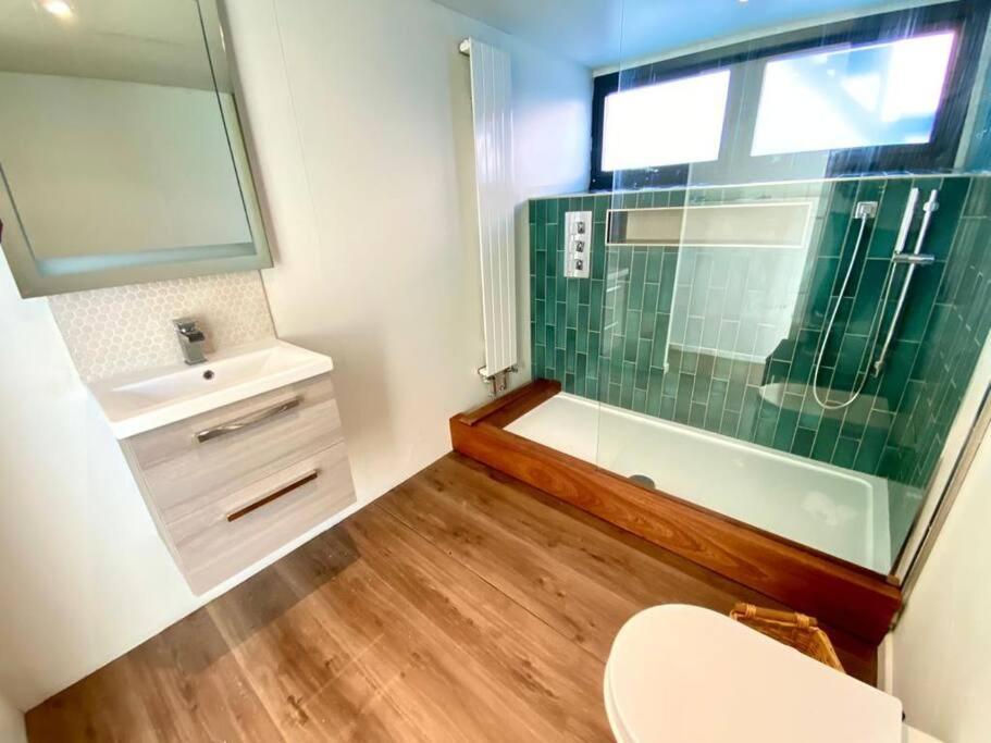 Houseboat Eleuthera Бембридж Екстериор снимка